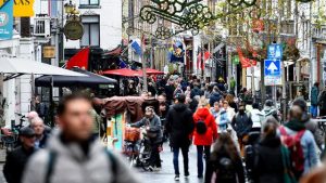 Hollanda’da en yüksek günlük vaka: 57 bin 549