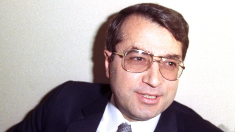 Batı Trakya Türklerinin hak savunucusu Sadık Ahmet’i kız kardeşi anlattı