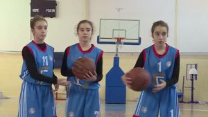 Üçüz basketbolcular rakiplerini şaşırtıyor