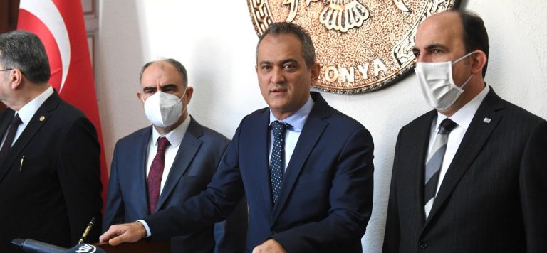 Bakan Özer, Konya İl Eğitim değerlendirme toplantısına katıldı