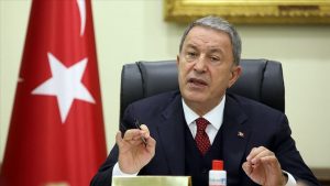 Bakan Akar: Ermenistan’a uzatılan barış elinin değerlendirilmesini bekliyoruz