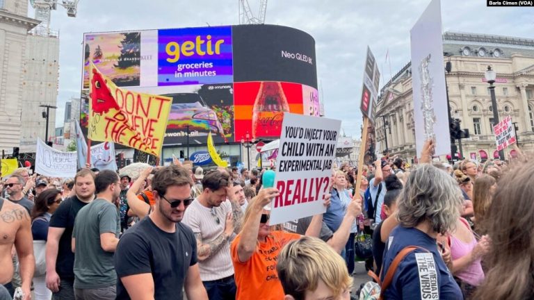 İngiltere’de Dev Ekranlarda Türk Markaları