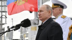 Putin yaptırım tehdidine meydan okudu: Rusya bağışıktır