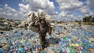 Plastik: Dünya krizle mücadele etmeyi kabul etti