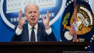 Biden’a destek rekor seviyelere düştü