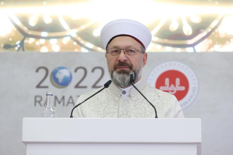 Diyanet İşleri Başkanı Erbaş, Ramazan temasını açıkladı: “Ramazan ve Doğruluk”