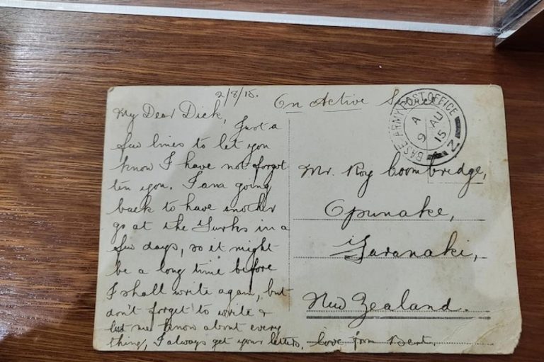 Çanakkale cephesinden yollanan kartpostal 107 yıl sonra Avustralya’da bir alışveriş merkezinde bulundu