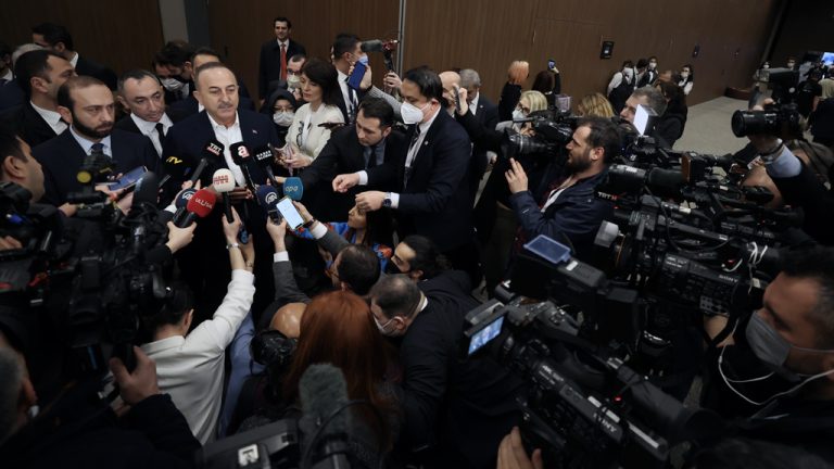 Diplomaside Yeni Paradigma