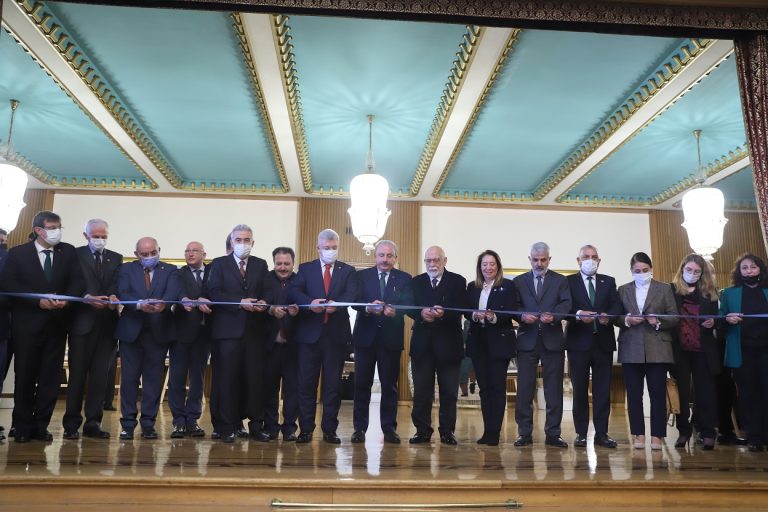 TBMM Başkanı Şentop, “7 İklim 7 Coğrafyada Bizim Yunus’a vefa sergisi ve Yunus Emre Sempozyumu’nda konuştu