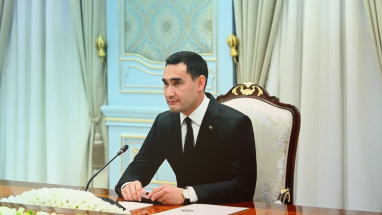 Türkmenistan: Geçmişin Birikiminden Gençliğin Dinamizmine