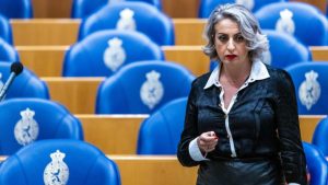 Nilüfer Gündoğan davası Arap saçına döndü: Yeniden ihraç kararı