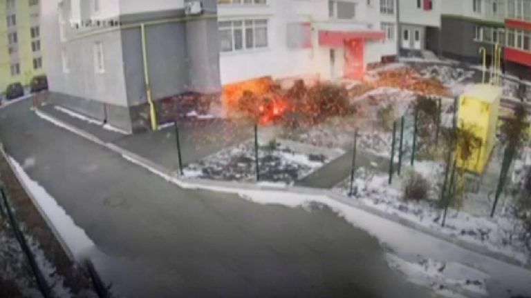 Rus ordusu yerleşim yerlerini bombaladı