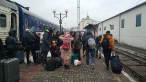 Ukrayna’dan tahliye edilen Türk vatandaşlarının sayısı 14 bine yaklaştı