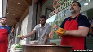 Diyarbakır’da Çiğ Köfte Mesaisi