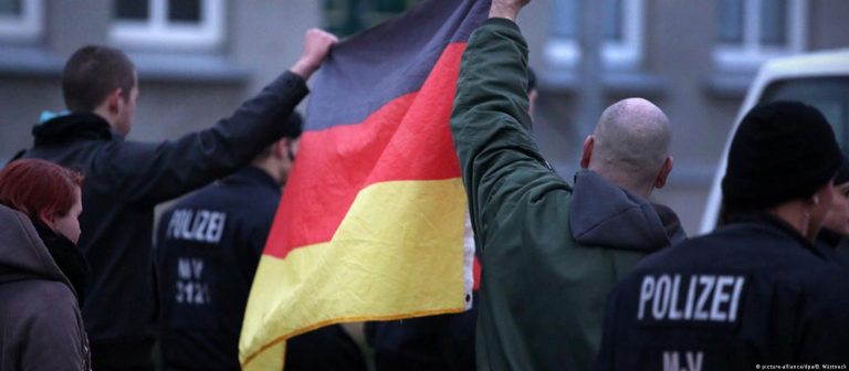 “Birleşik Yurtseverler” adlı yeni bir aşırı sağcı grup çıktı