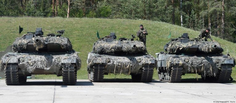 Ukrayna Berlin’in silah sevkiyatı kararını bekliyor