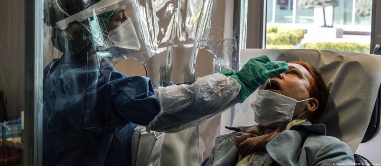 Türkiye’de yeniden Covid-19 tartışması