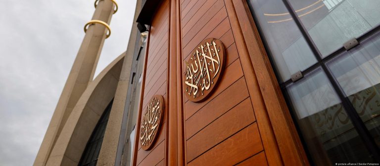 Eyalet başbakanından ezan projesine eleştiri