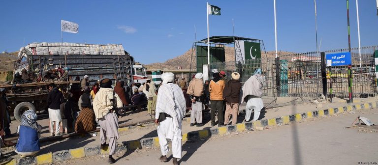 Pakistan ile Afganistan arasında gerginlik tırmanıyor