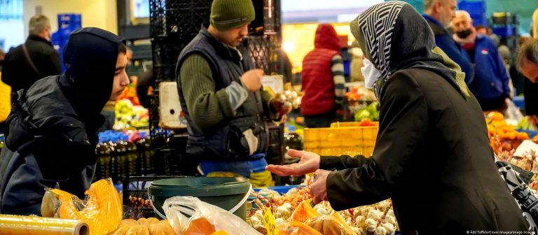 Türkiye bir süre daha yüksek enflasyonu yaşayacak