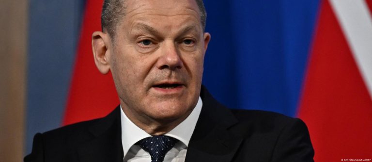 Scholz Rusya’nın “iğrenç savaş suçlarını” kınadı