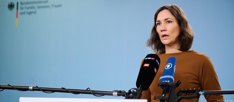 Almanya Aile Bakanı Anne Spiegel istifa etti