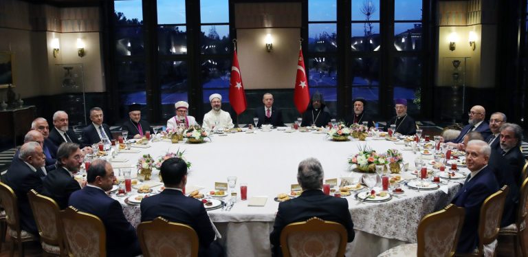 Cumhurbaşkanı Erdoğan, dini azınlık temsilcileriyle iftarda bir araya geldi