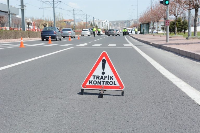 Ülke Genelinde Eş Zamanlı Trafik denetiminde 334 araç trafikten men edildi