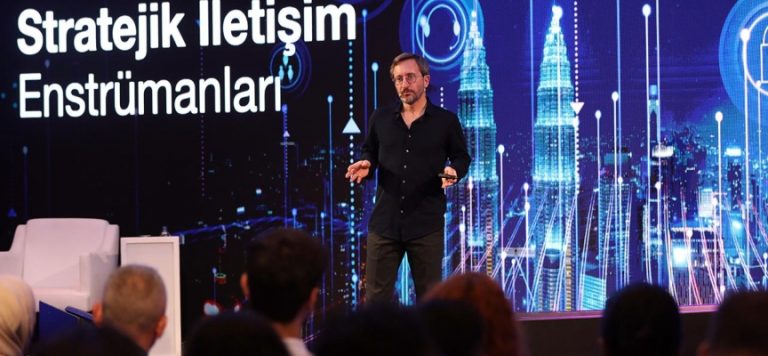 Genç iletişimcilerin ilk dersi Fahrettin Altun’dan