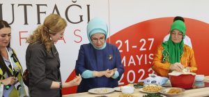 Emine Erdoğan “Balıkesir Gastronomi Festivali”ne katıldı