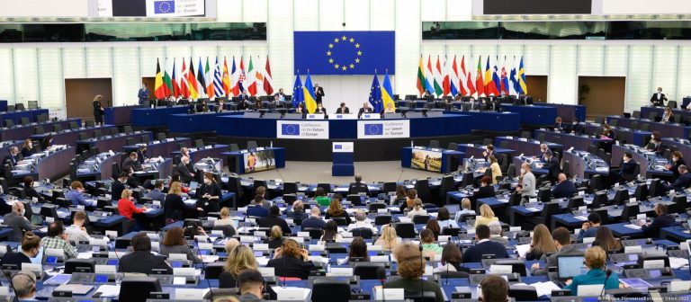 AP’den Türkiye ile üyelik müzakerelerine Kavala engeli