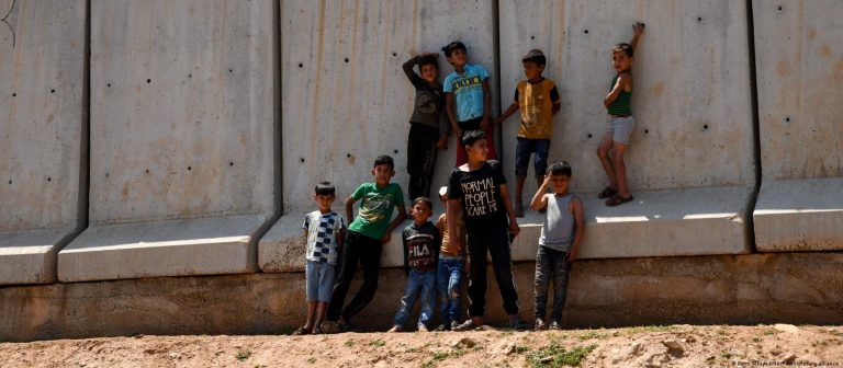 Mültecilerin siyasi malzemeye dönüştürülmesi