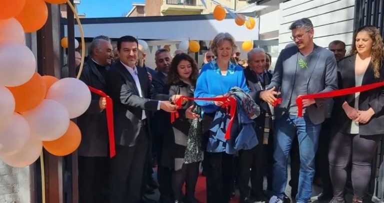 Hollanda’da bir ilk: Lahey Alevi Bektaşi Derneği ‘Halkevi’ sahibi oldu