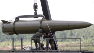 Rusya Belarus’a nükleer füze gönderme sözü verdi