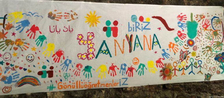 Mülteci karşıtı söylem çocukları vuruyor