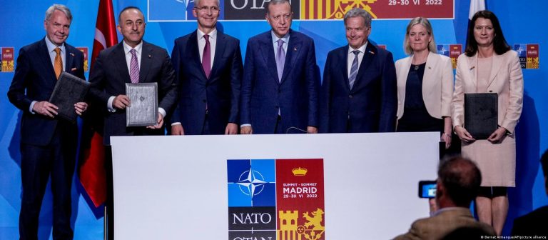 Türkiye’den Finlandiya ve İsveç’in NATO üyeliğine yeşil ışık