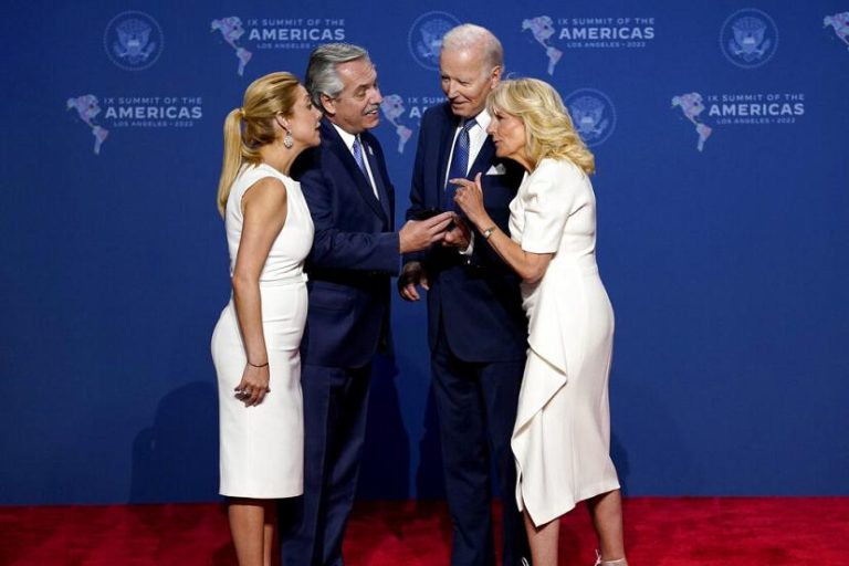 Boykot edilen Amerika zirvesinde Biden’dan Latin Amerika’yı kalkındırmak için ekonomik plan