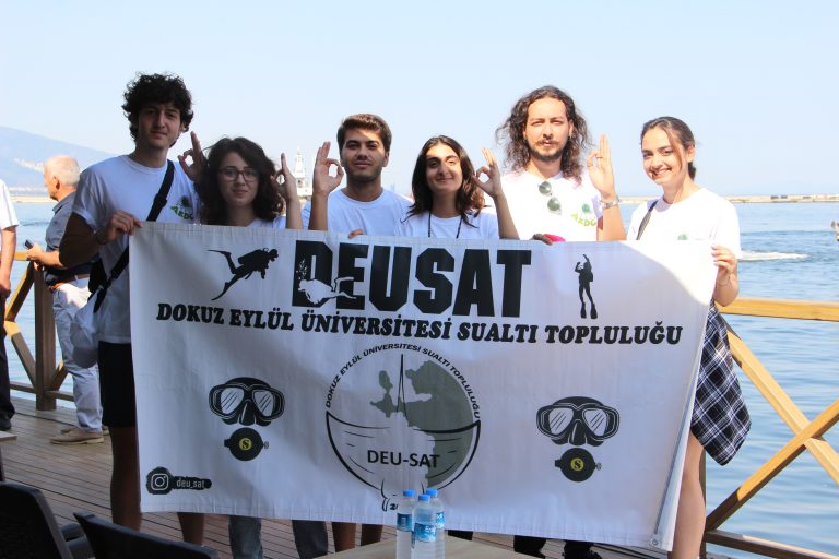 İzmir Körfezi atıklardan temizleniyor