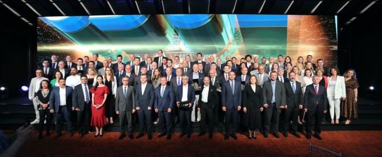 OİB’in düzenlediği ödül töreninde 2021’in en başarılı otomotiv firmaları açıklandı 