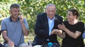 Cumhurbaşkanı Erdoğan’dan fındık bahçesi ziyareti