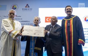 Kırım Tatarlarının milli lideri Kırımoğlu’na TOBB ETÜ’de onursal doktora unvanı verildi