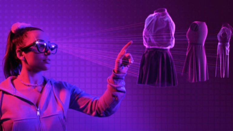 İnternet alışverişlerinde kumaşa dokunmak dijital modayla mümkün