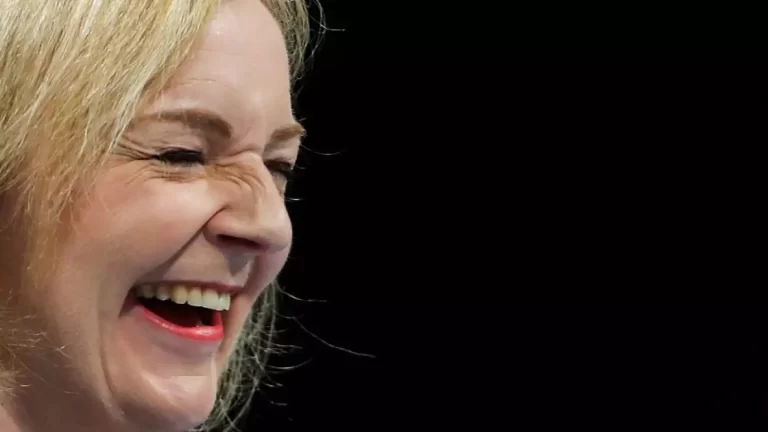 Macron için ‘dost mu düşman mı karar veremedim’ diyen İngiltere Dışişleri Bakanı Truss’a tepki