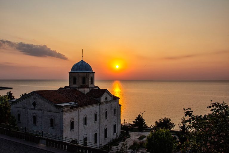 Ortodoks Hıristiyanlar tarafından inşa edilmiş, çok amaçlı Kültür Merkezi olarak hizmet veriyor