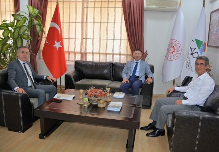 Batman Üniversitesi Rektör Demir, GAP İdaresi Başkanlığı’nda görüşmelerde bulundu