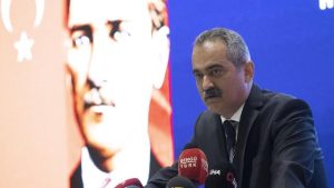 Bakan Özer: Yeni eğitim yılı için okullara bütçelerini gönderdik