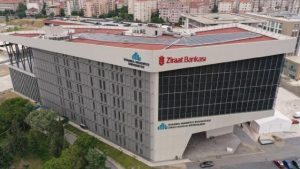 Türkiye’nin en büyük üniversite kütüphanesi bugün açılıyor