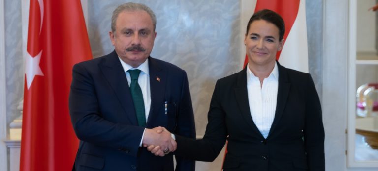 TBMM Başkanı Şentop, Macaristan Cumhurbaşkanı Novak ile görüştü