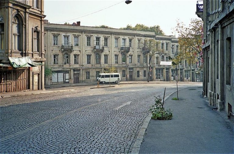 Time Out Dergisi’nin ‘en havalı cadde” anketinde, Türkiye’den ise sadece Beşiktaş’ta bulunan Süleyman Seba Caddesi listede yer aldı