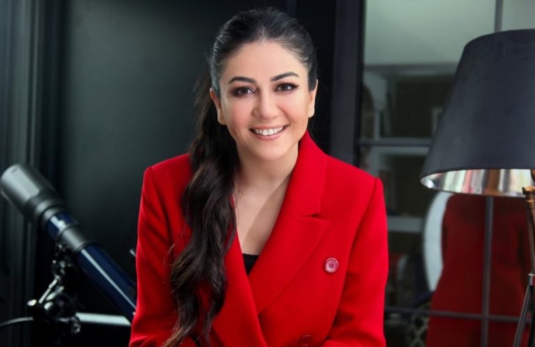 Seda Yeleker Eğitim Vakfı (SEYEV) Başkanı Seda Yekeler, ‘İhracatta rekor kırarken yabancı dilde sınıfta kalıyoruz’